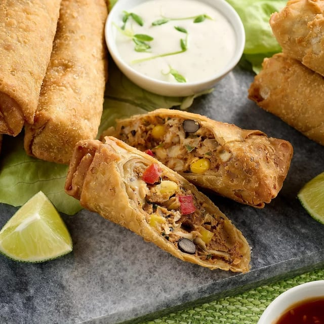 South Western Chicken Egg Roll (2-Pieces).